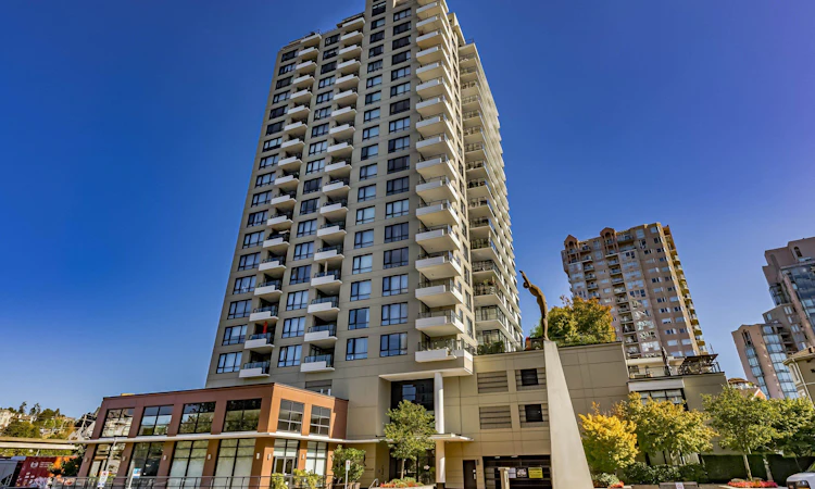 1508-1 Renaissance Square