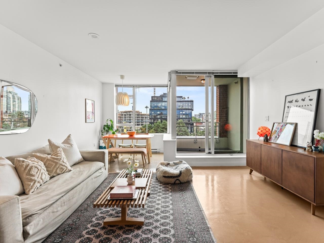715-221 Union Street, Vancouver, BC, V6A 0B4