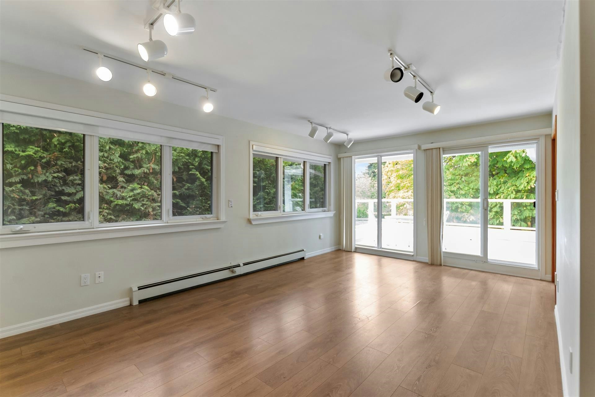 1806 Western Parkway, Vancouver, BC, V6T 1V4 - 20