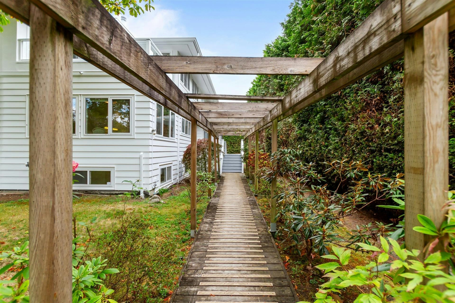 1806 Western Parkway, Vancouver, BC, V6T 1V4 - 24