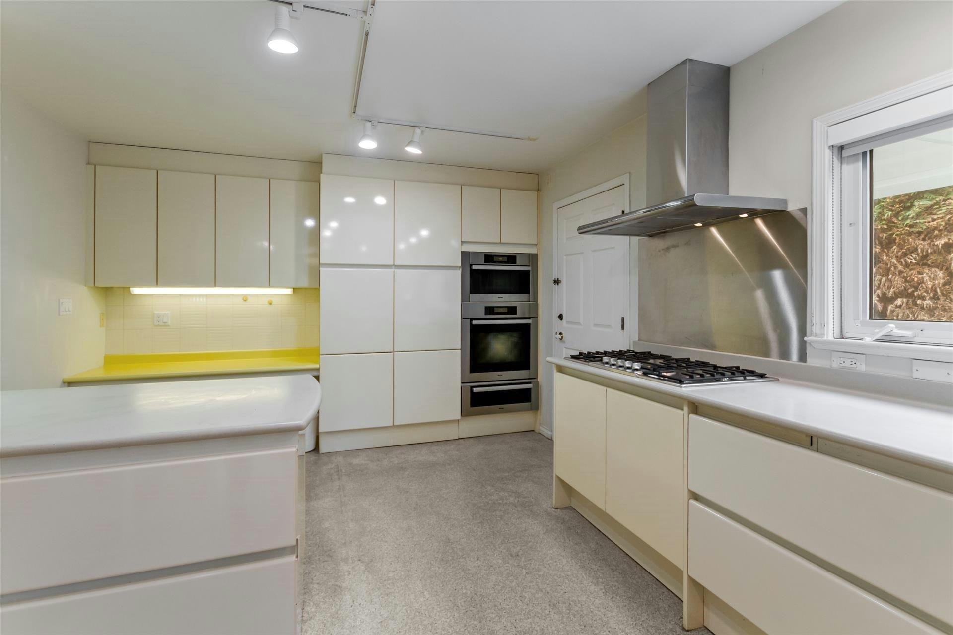 1806 Western Parkway, Vancouver, BC, V6T 1V4 - 10