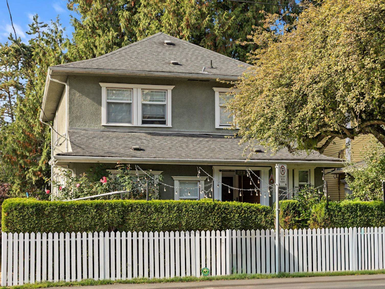 971 Nicola Street, Vancouver, BC, V6G 2C7