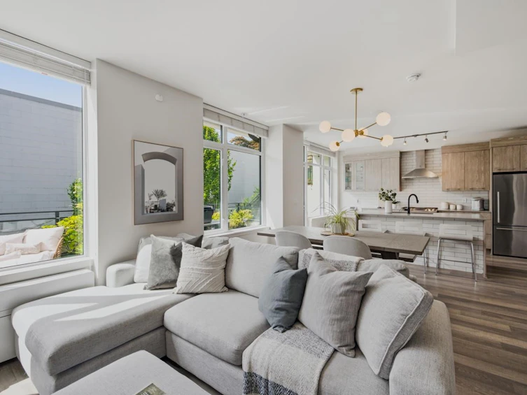 1018 Auckland Street, New Westminster, BC, V3M 0M3