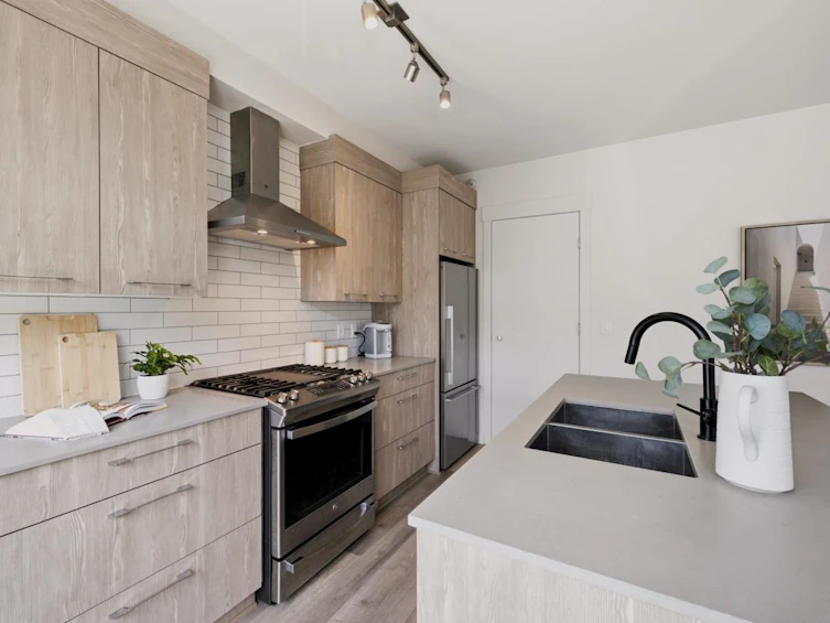 1018 Auckland Street, New Westminster, BC, V3M 0M3 - 9