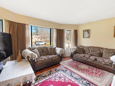 328 E 49th Avenue - 5