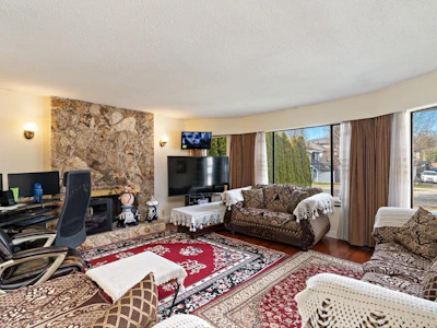 328 E 49th Avenue - 3