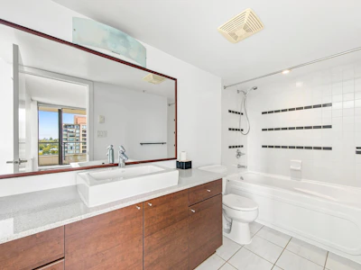 1806-4182 Dawson Street - 5
