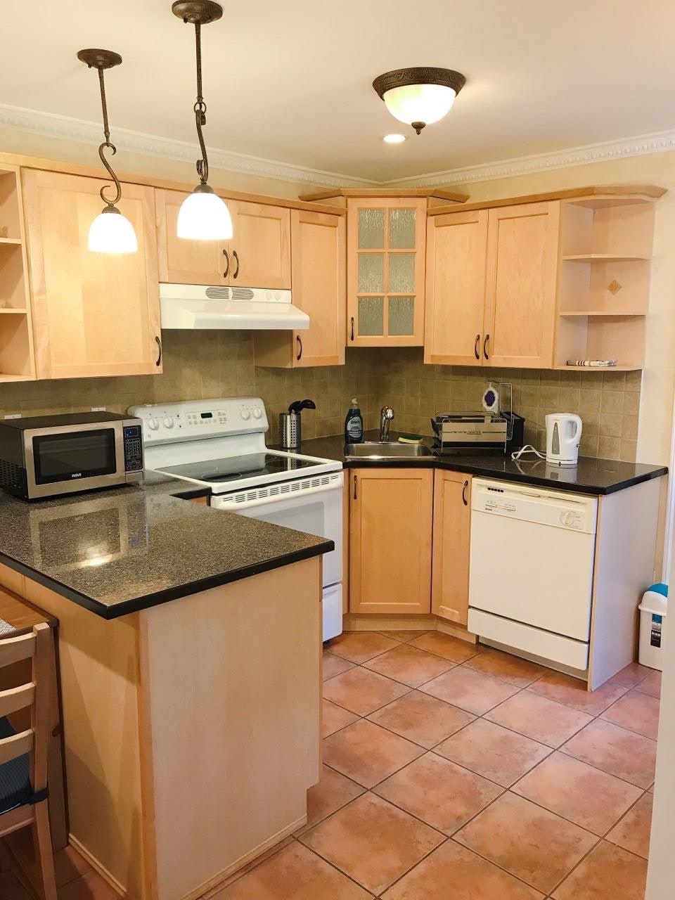 1975 1975 Wiltshire Avenue, Coquitlam, BC, V3K 1L8 - 8