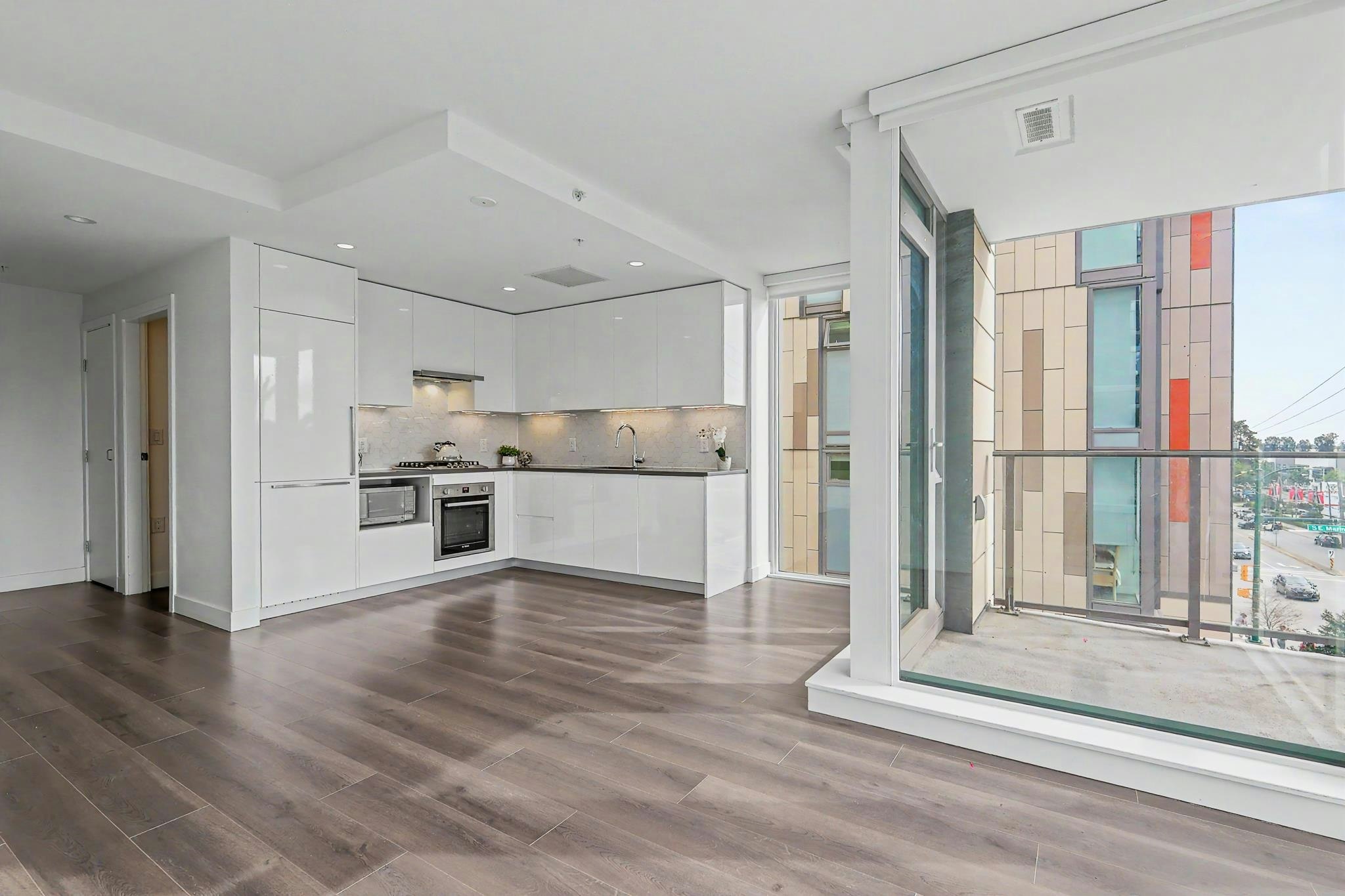 210-8138 Fraser Street - 4