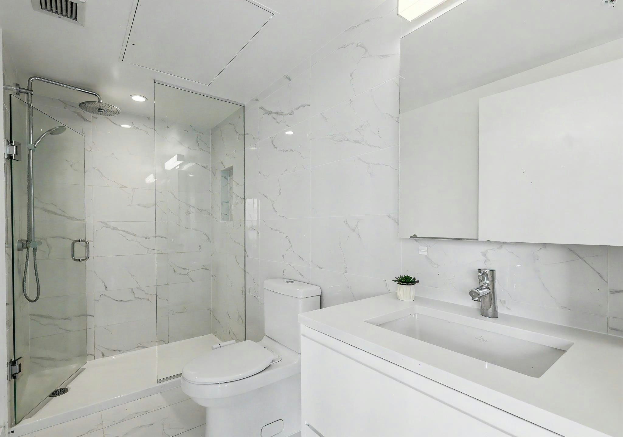 210-8138 Fraser Street, Vancouver, BC, V5X 0J8 - 13