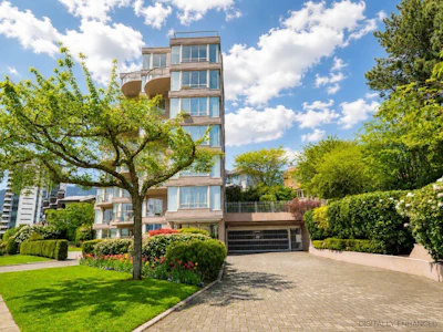 1-2243 Bellevue Avenue - 4