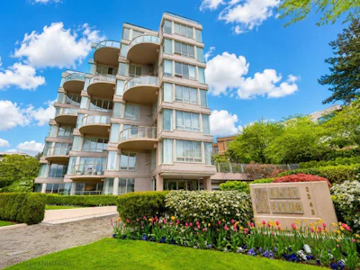 1-2243 Bellevue Avenue - 3