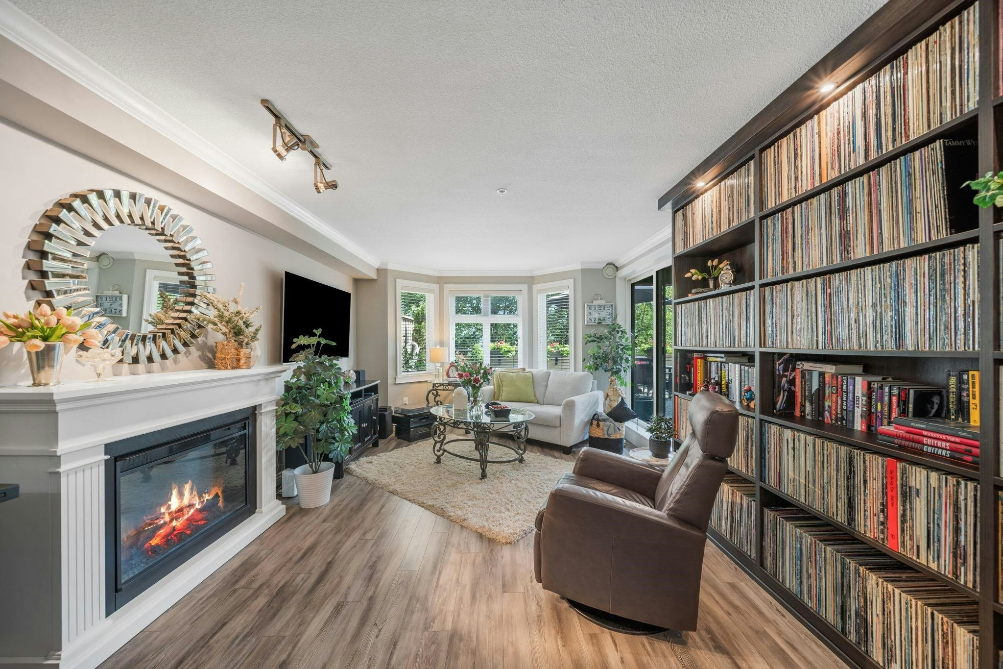 302-160 Shoreline Circle - 5