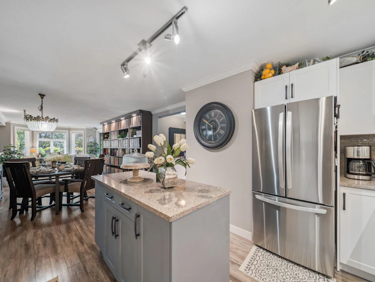 302-160 Shoreline Circle, Port Moody, BC, V3H 0B2 - 8