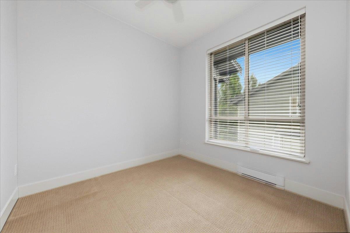 24-897 Premier Street, North Vancouver, BC, V7J 2G7 - 12