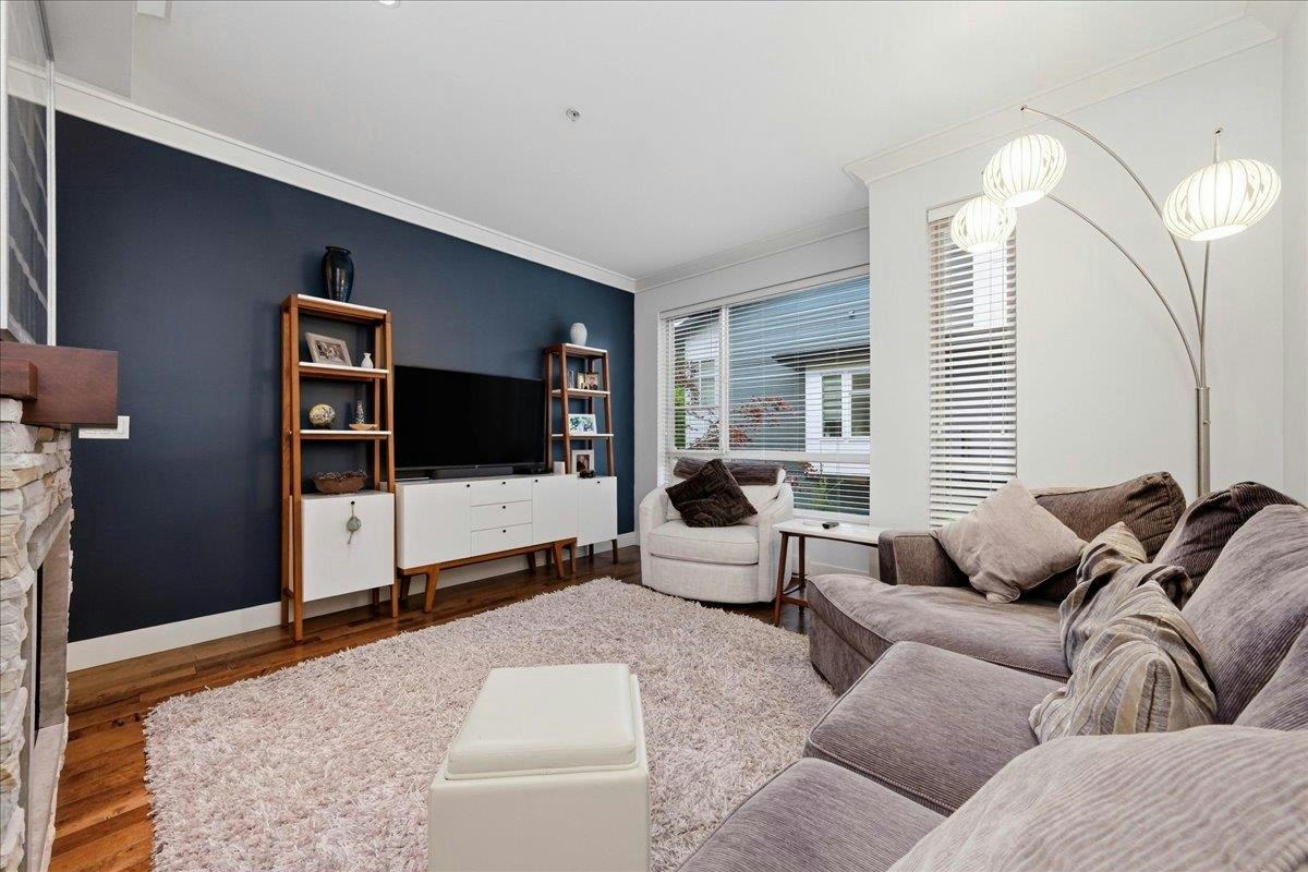 24-897 Premier Street, North Vancouver, BC, V7J 2G7 - 17