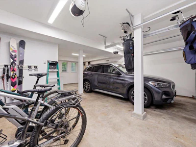 24-897 Premier Street - 4