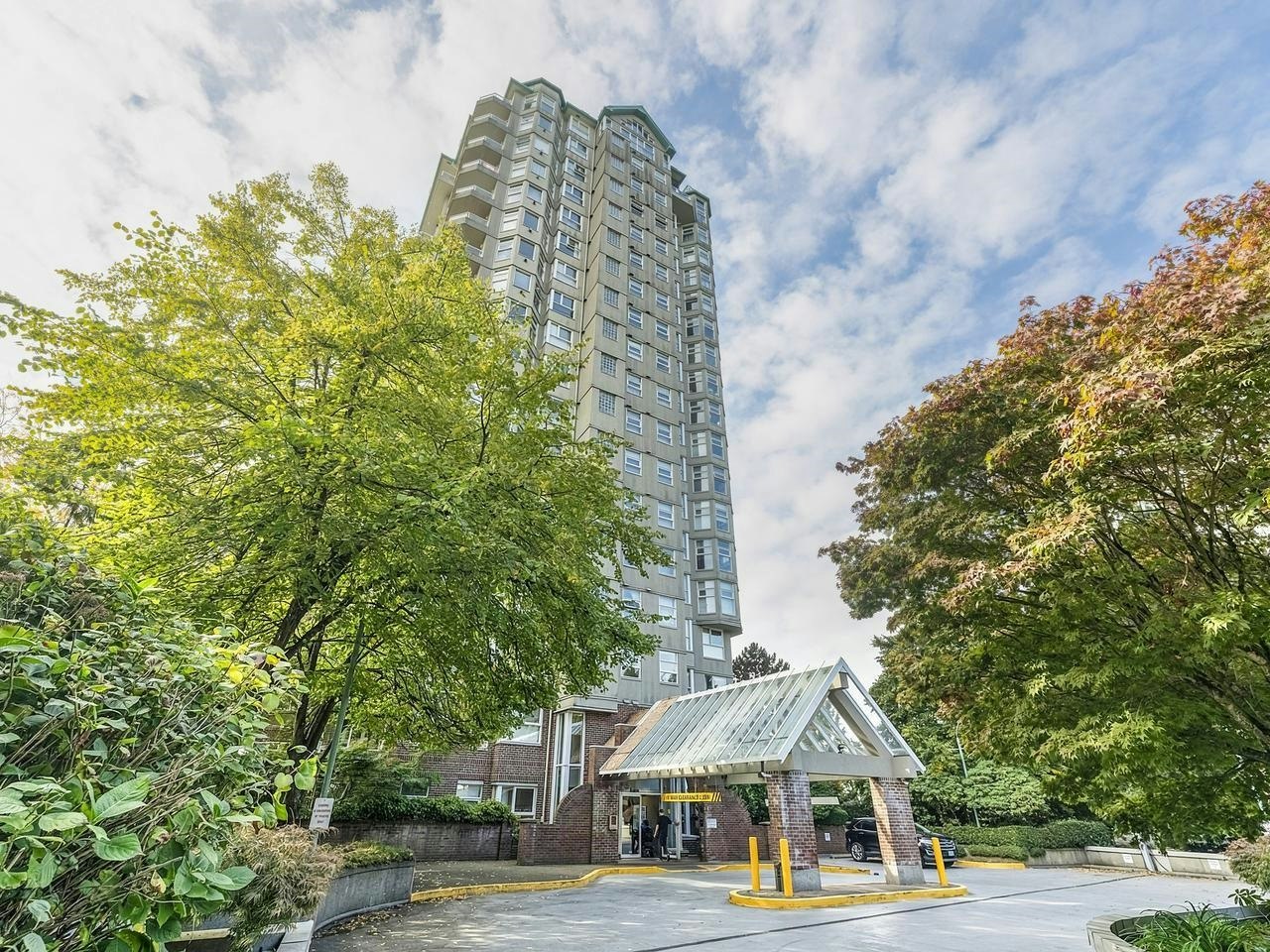 403-1250 Quayside Drive, New Westminster, BC, V3M 6E2