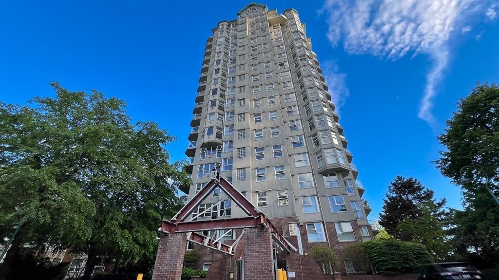 403-1250 Quayside Drive, New Westminster, BC, V3M 6E2