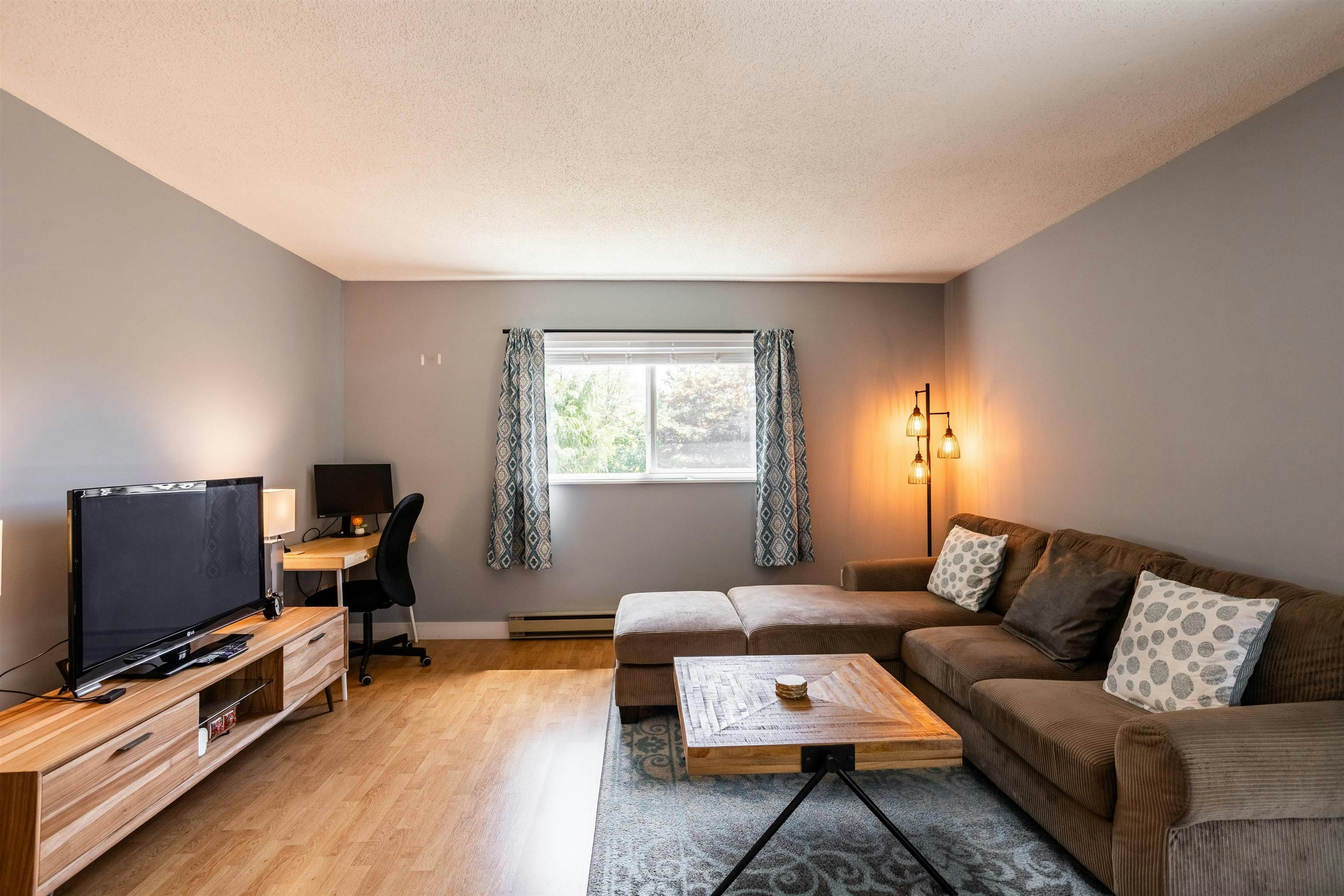 210-5191 203 Street - 2