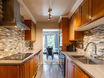 210-5191 203 Street - 5