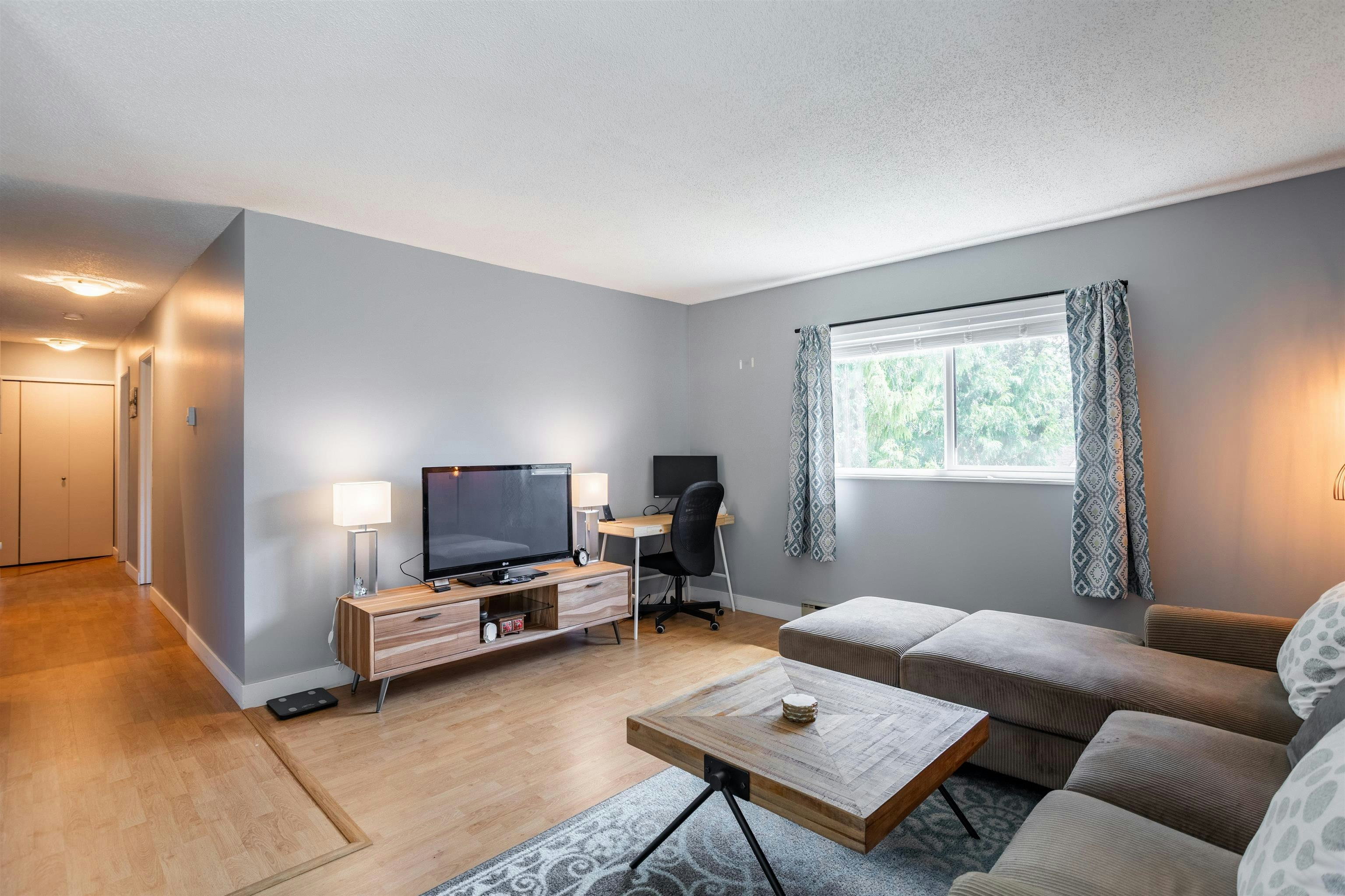 210-5191 203 Street - 3