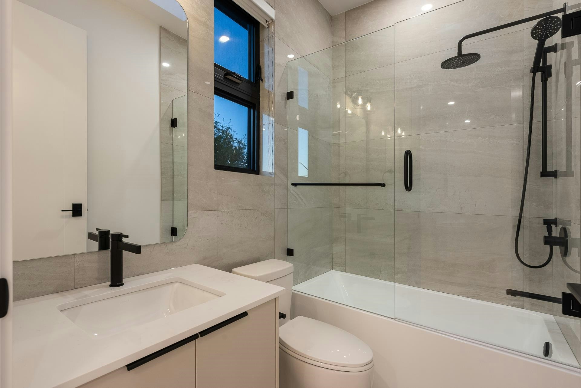 805 Prospect Street, Coquitlam, BC, V3J 6E8 - 33