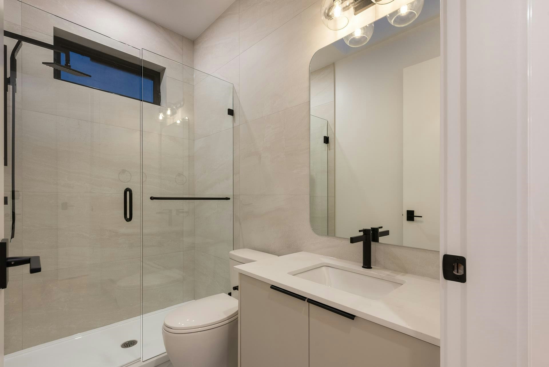 805 Prospect Street, Coquitlam, BC, V3J 6E8 - 34