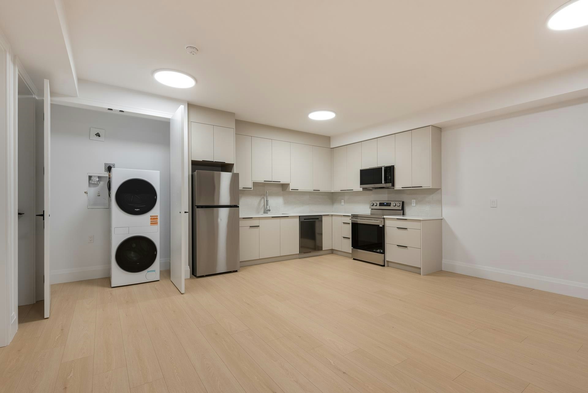 805 Prospect Street, Coquitlam, BC, V3J 6E8 - 38