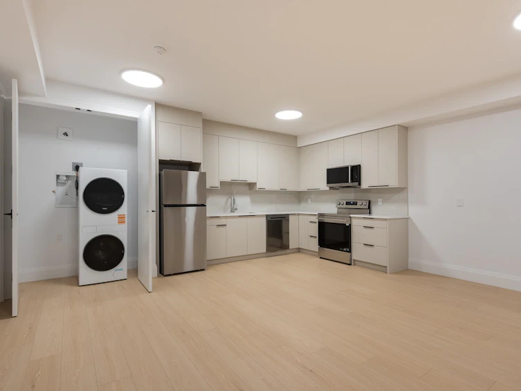 805 Prospect Street, Coquitlam, BC, V3J 6E8 - 38
