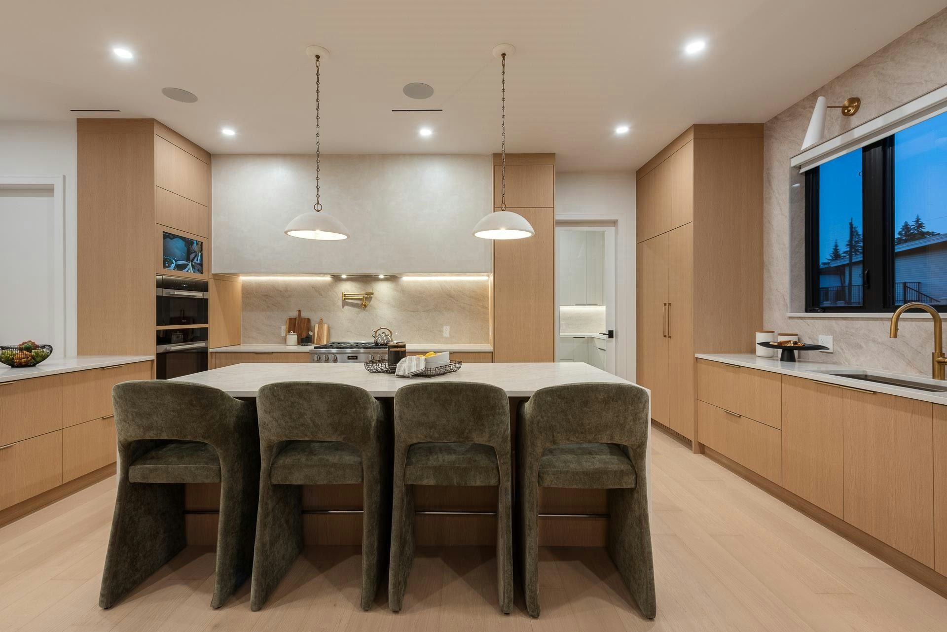 805 Prospect Street, Coquitlam, BC, V3J 6E8 - 10