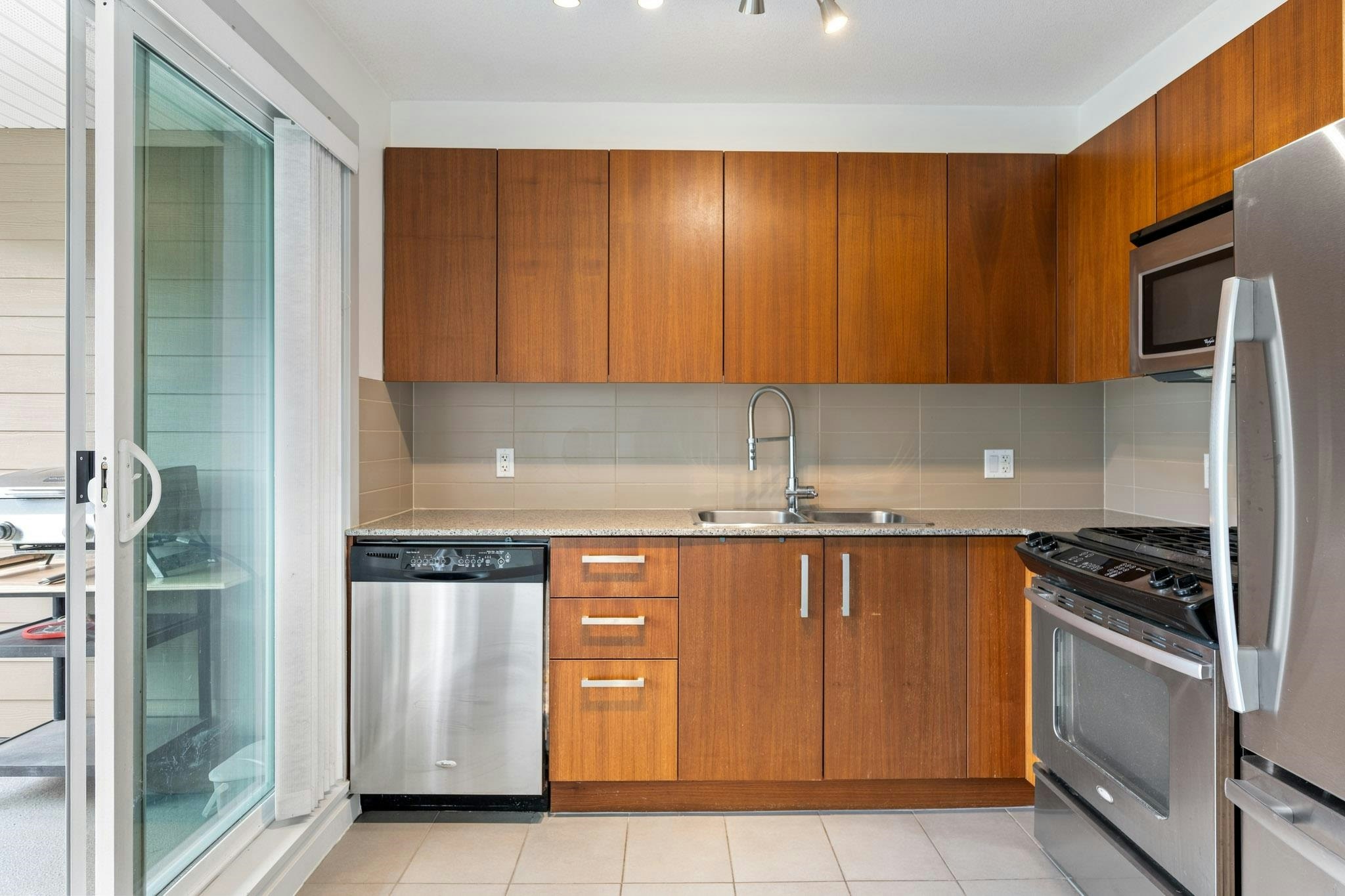 312-5775 Irmin Street, Burnaby, BC, V5J 0C3 - 12