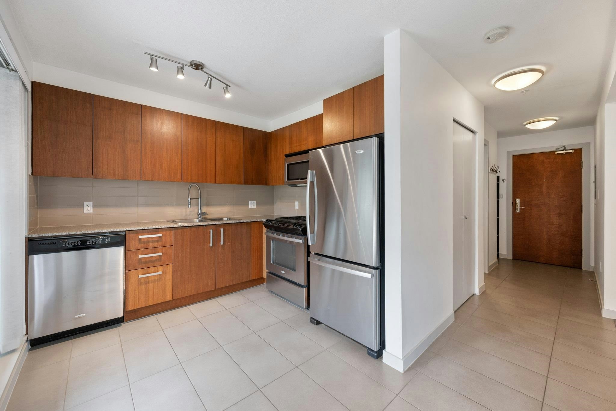 312-5775 Irmin Street, Burnaby, BC, V5J 0C3 - 11