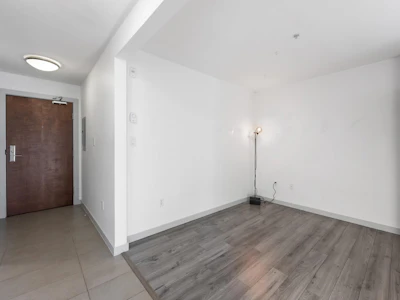 312-5775 Irmin Street - 4