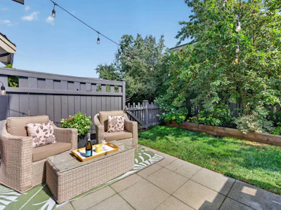 154-7938 209 Street - 2