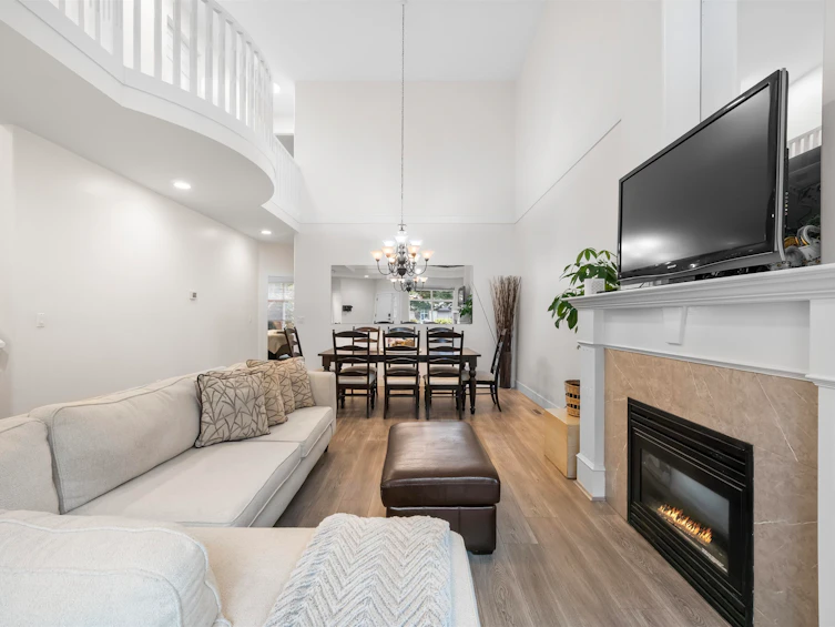 5814 122 Street, Surrey, BC, V3X 3L5 - 5
