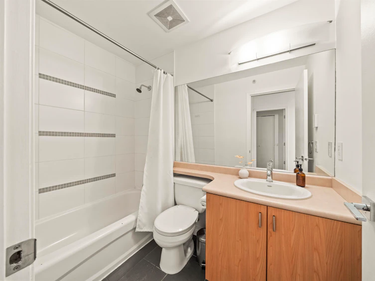 29-6878 Southpoint Drive, Burnaby, BC, V3N 5E4 - 18