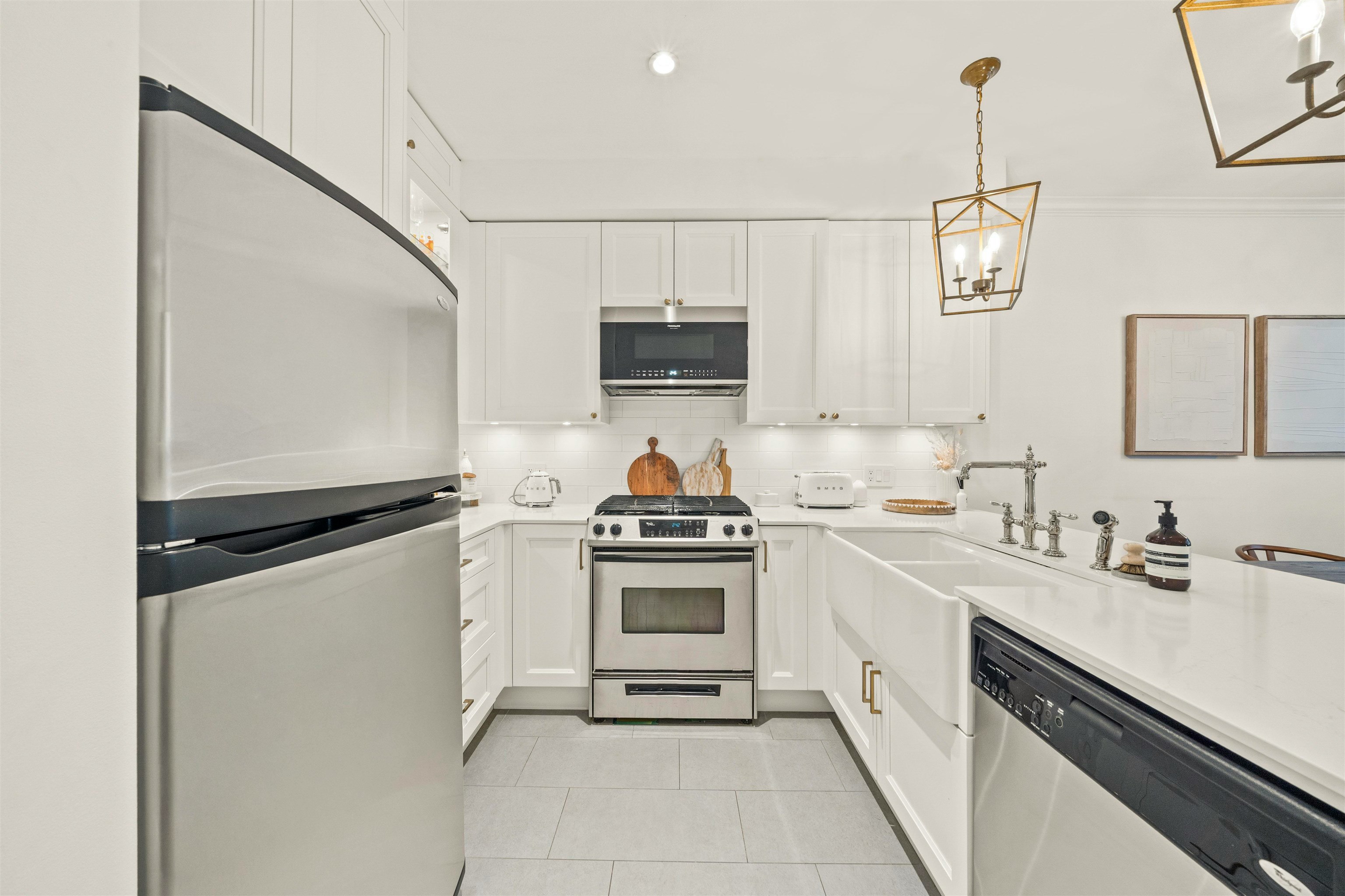 29-6878 Southpoint Drive, Burnaby, BC, V3N 5E4 - 10
