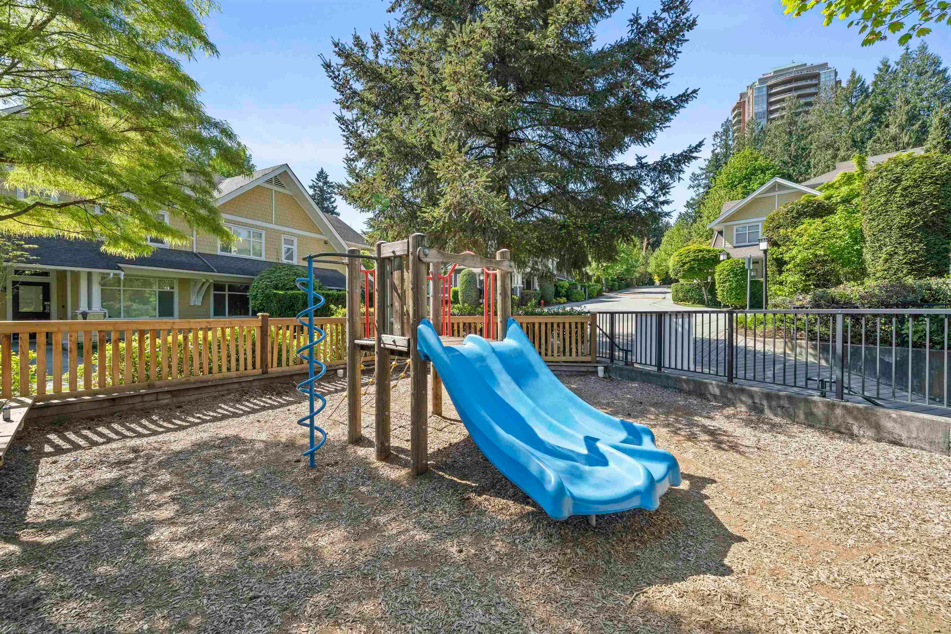 29-6878 Southpoint Drive, Burnaby, BC, V3N 5E4 - 26