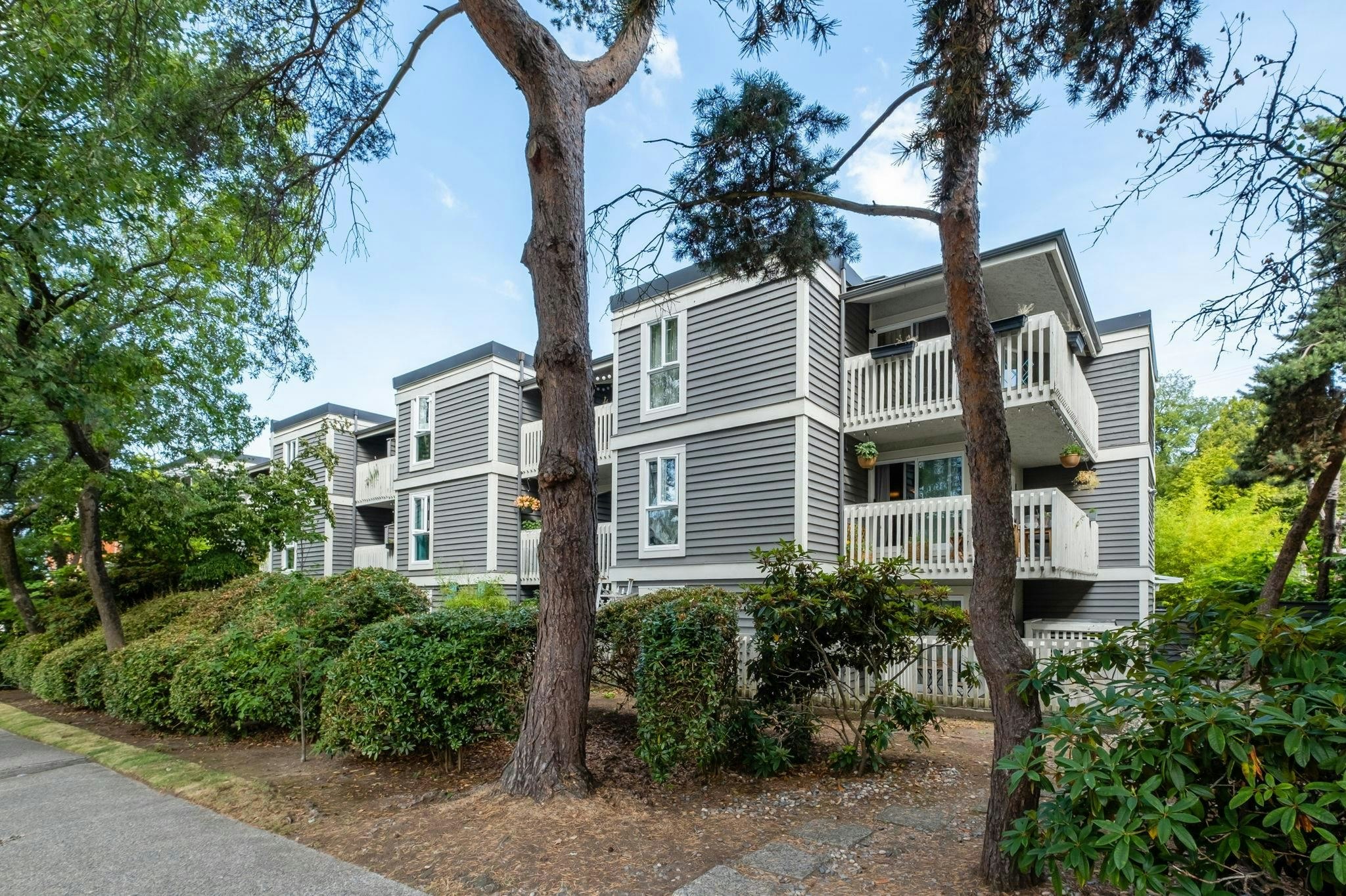 305-1545 E 2nd Avenue, Vancouver, BC, V5N 1C8