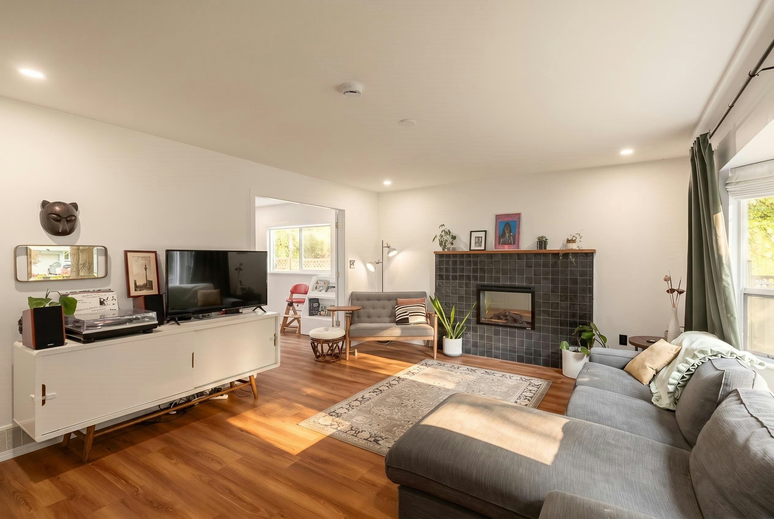 8029 Westlake Street, Burnaby, BC, V5A 2A9 - 7