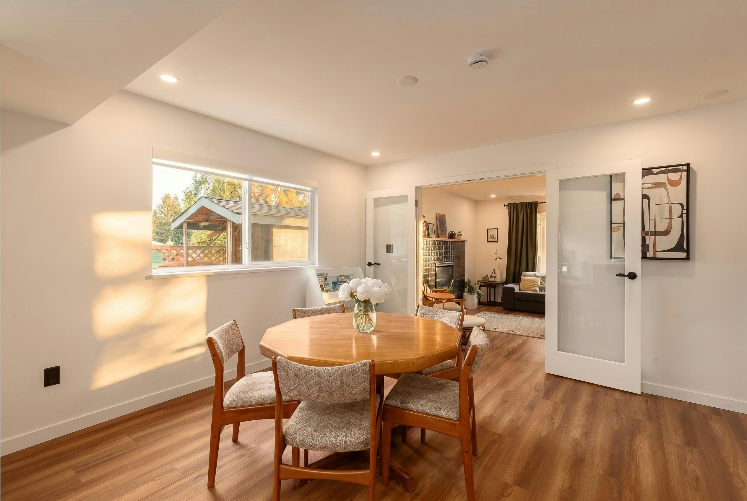 8029 Westlake Street, Burnaby, BC, V5A 2A9 - 4