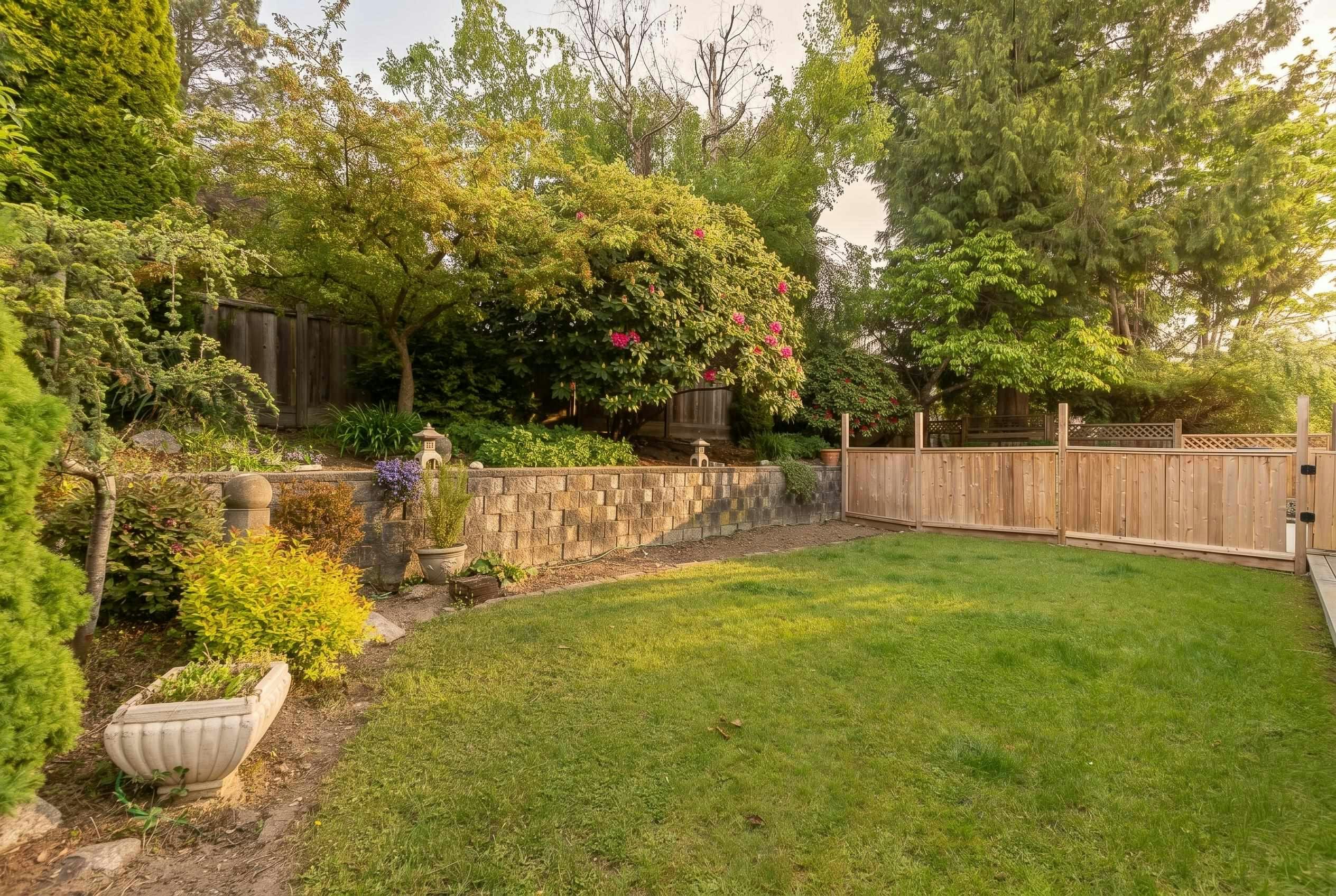 8029 Westlake Street, Burnaby, BC, V5A 2A9 - 26