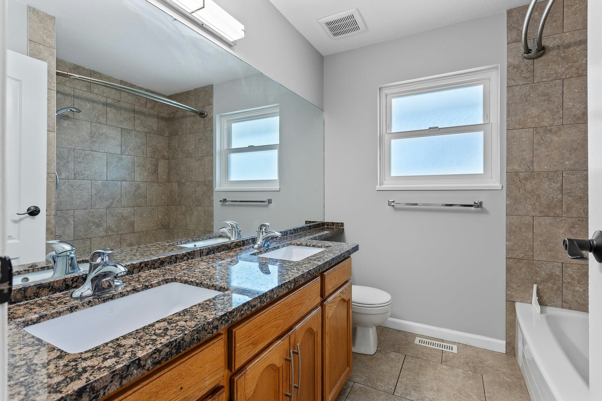 1252 Gateway Place, Port Coquitlam, BC, V3C 5X4 - 29
