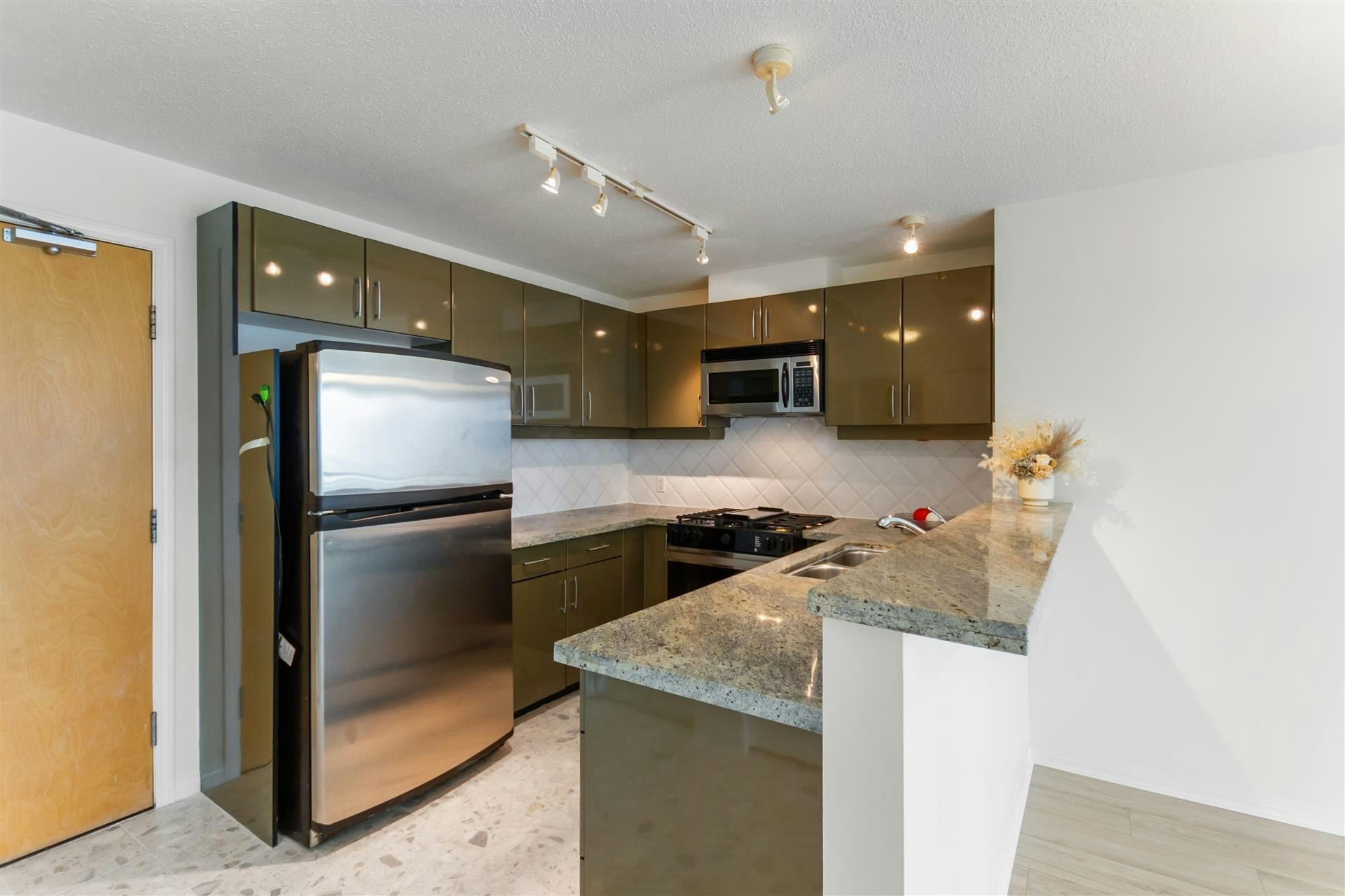 2206-1328 W Pender Street, Vancouver, BC, V6E 4T1 - 10