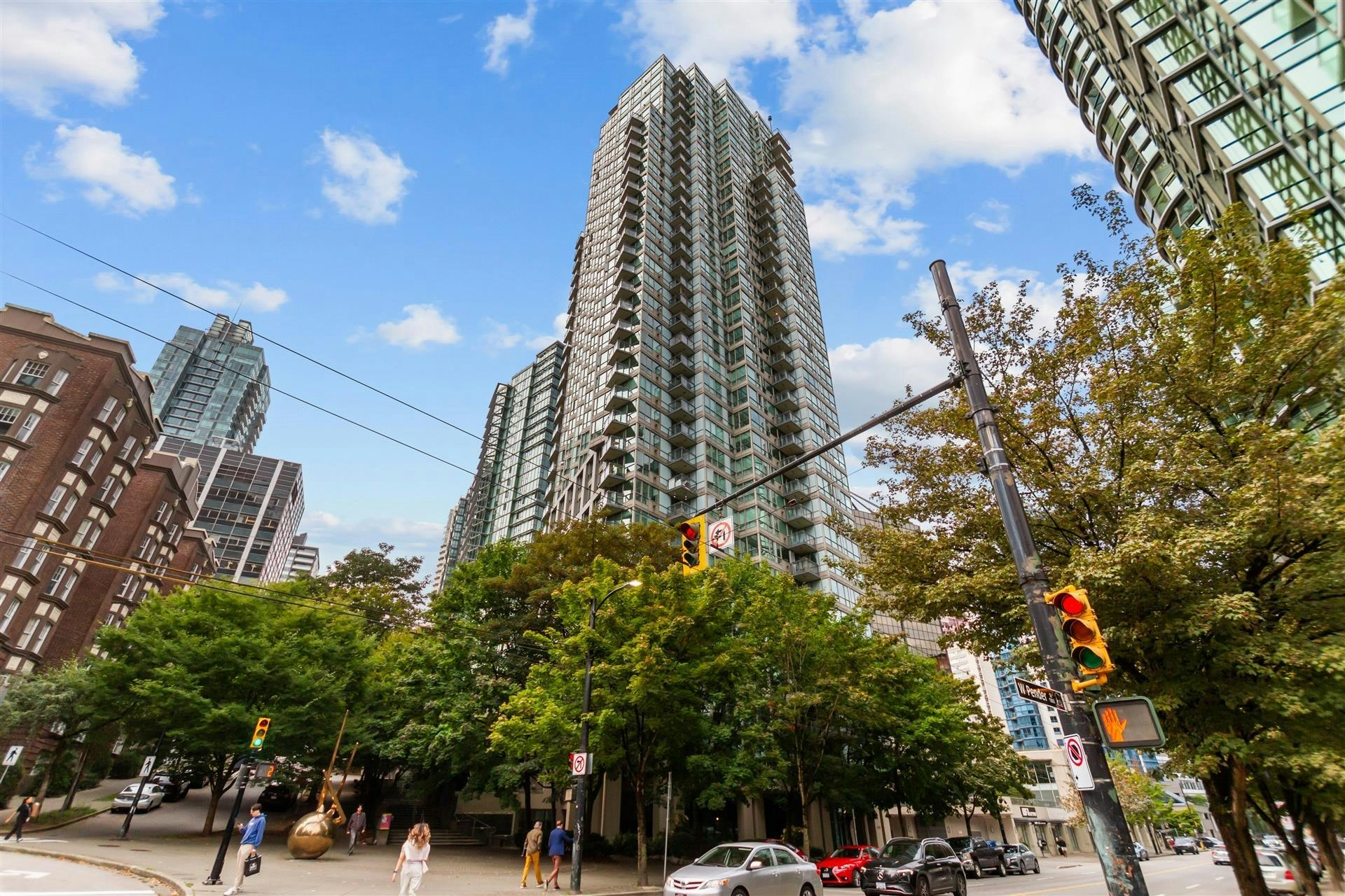2206-1328 W Pender Street, Vancouver, BC, V6E 4T1