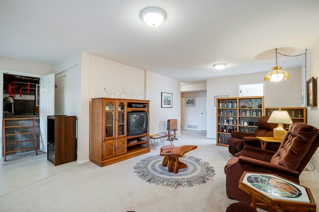 11443 Royal Crescent, Surrey, BC, V3V 6V5 - 27