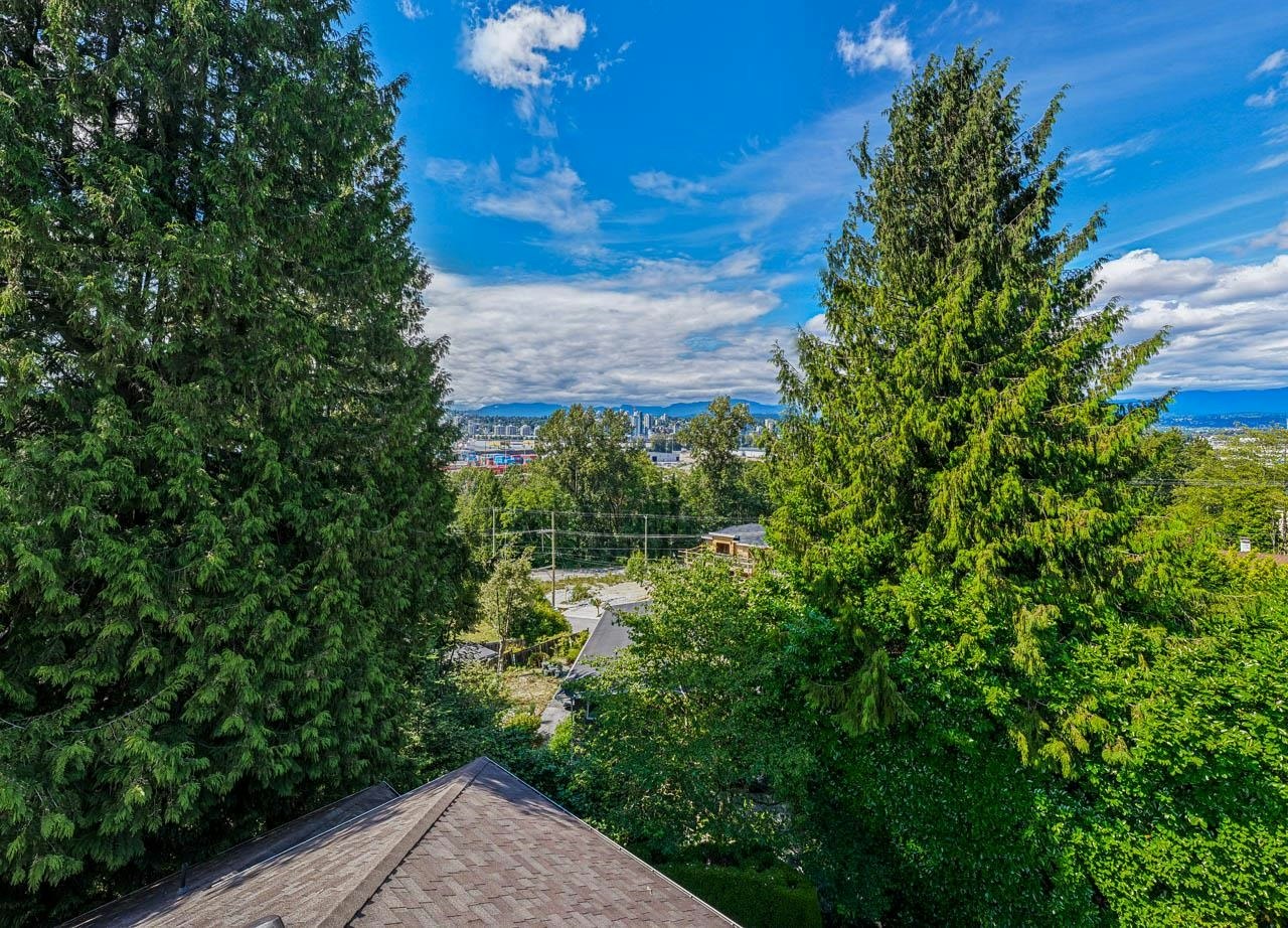 11443 Royal Crescent, Surrey, BC, V3V 6V5 - 39