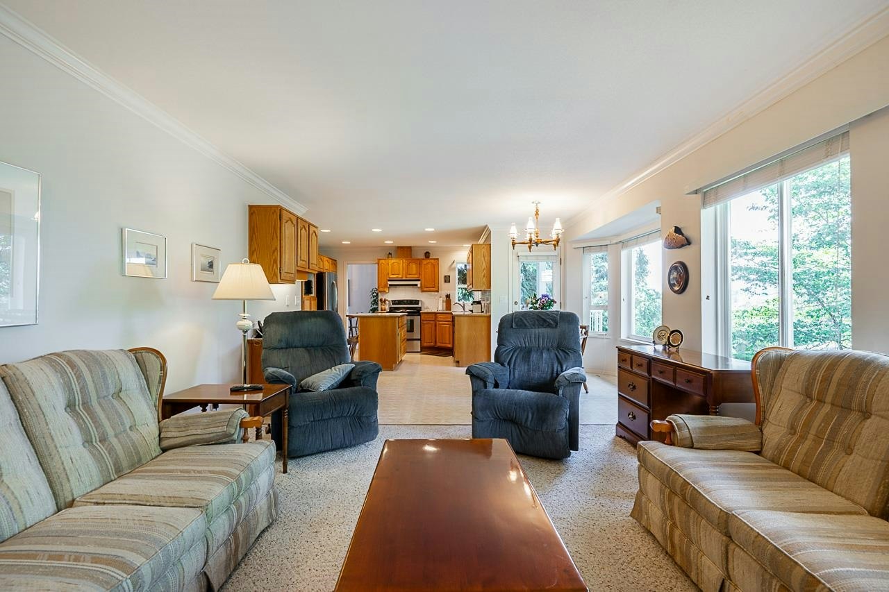 11443 Royal Crescent, Surrey, BC, V3V 6V5 - 14