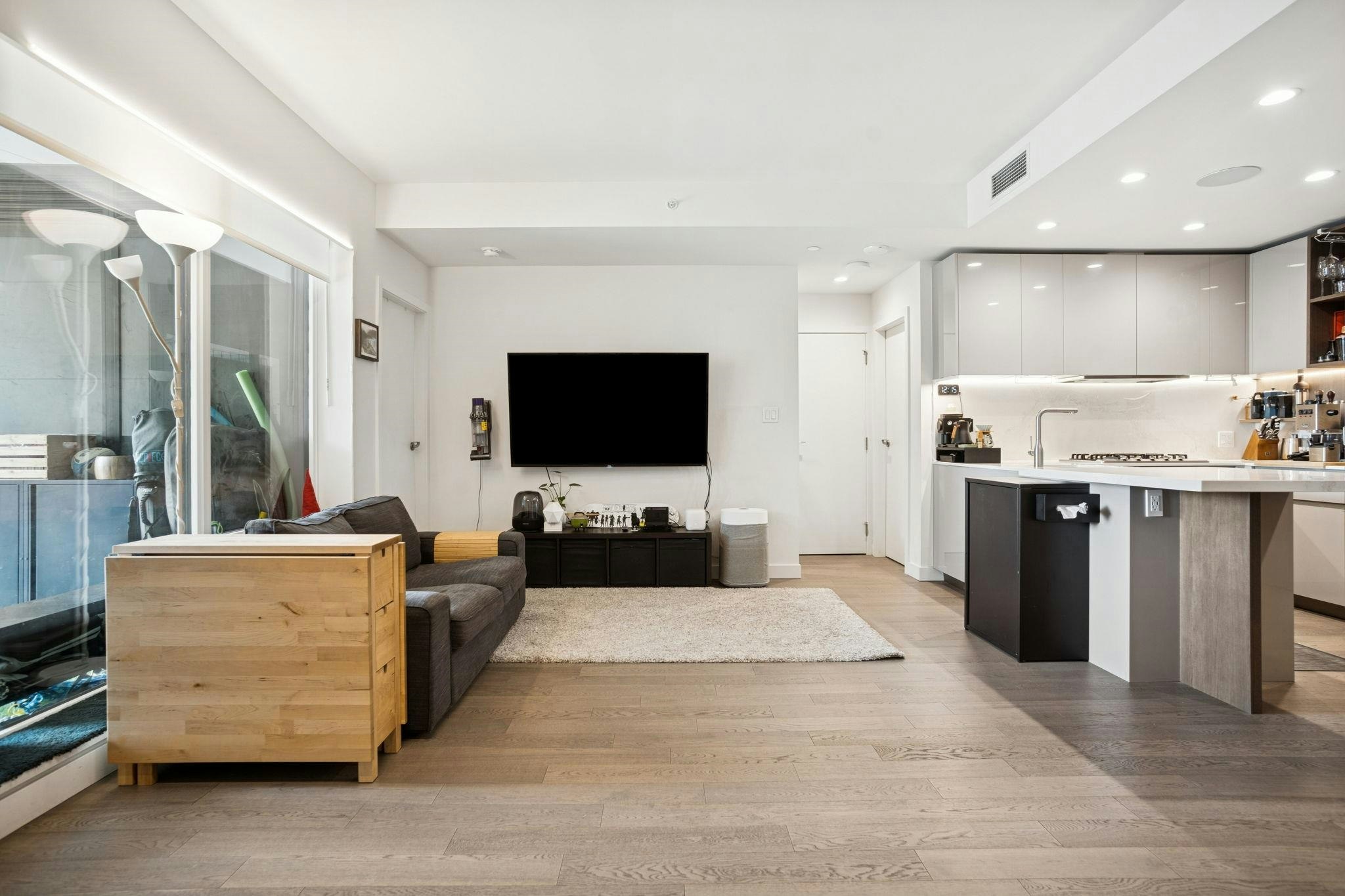 413-6811 Pearson Way - 5